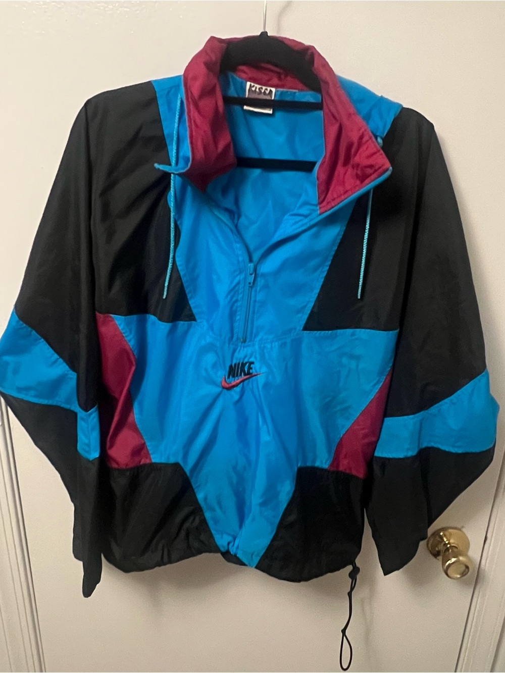 Nike vintage Men’s Colorblock Pullover Windbreaker in Blue, Black & Maroon